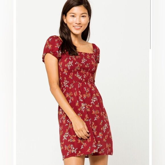 SKY AND SPARROW FLORAL Smocked Peasant Burgundy Dress-SIZE SMALL NWT - Picture 1 of 7